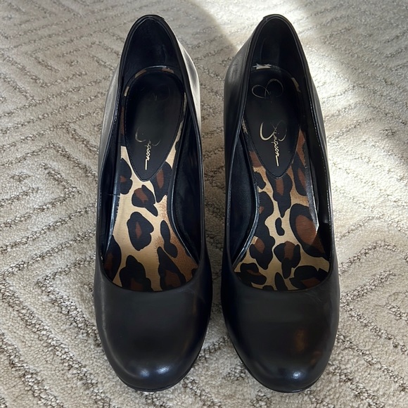 Jessica Simpson leather pumps - size 8.5 - Picture 4 of 7